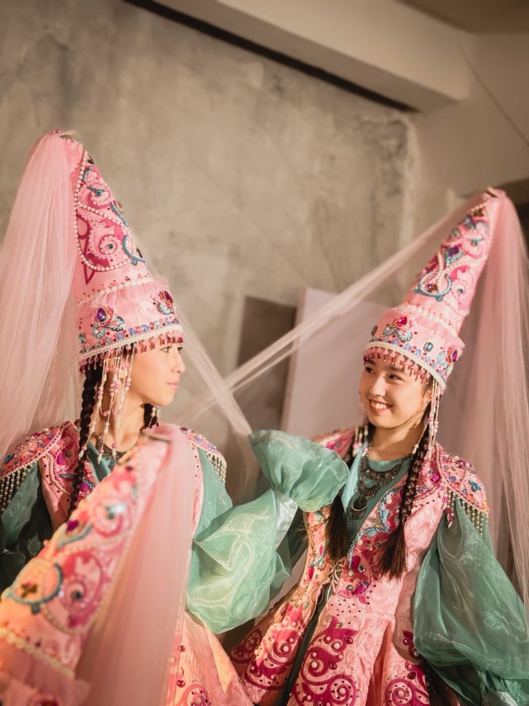 Samruk & Barqytbel Ethno Ensemble
